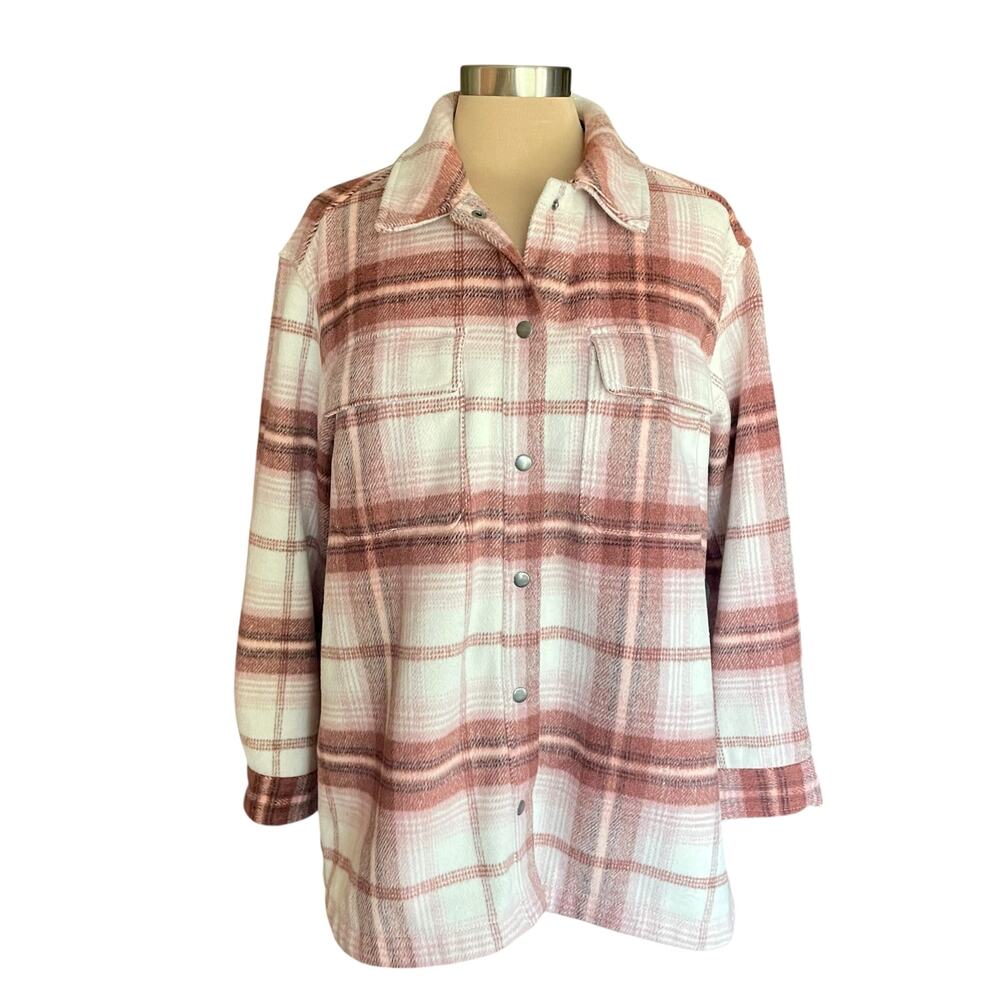 Old Navy Heavy Flannel Shacket Cream Red Plaid Snap Front MEDIUM Fall Chores